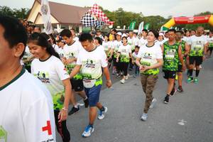 BIB: 
                            <button type="button" onclick="openModal(3530886)" class="btn btn-primary btn-sm float-right btn-popup" data-toggle="modal" data-target=".modal-high-quality">
                        <i class="fas fa-shopping-cart"></i> Add to Cart
                    </button>
                                            <button type="button" onclick="isThisMe(3530886, true)" class="btn btn-success btn-sm float-right btn-popup btn-isme hidden" data-toggle="tooltip" data-placement="bottom" title="นี่คือรูปของคุณใช่ไหม คลิกที่นี่เพื่อเอาเข้าอัลบั้ม">
                        <i class="fas fa-plus"></i> Add to album
                    </button>
                    <button type="button" onclick="isThisMe(3530886, false)" class="btn btn-warning btn-sm float-right btn-popup btn-isnotme hidden">
                        <i class="fas fa-ban"></i> Remove from album
                    </button>